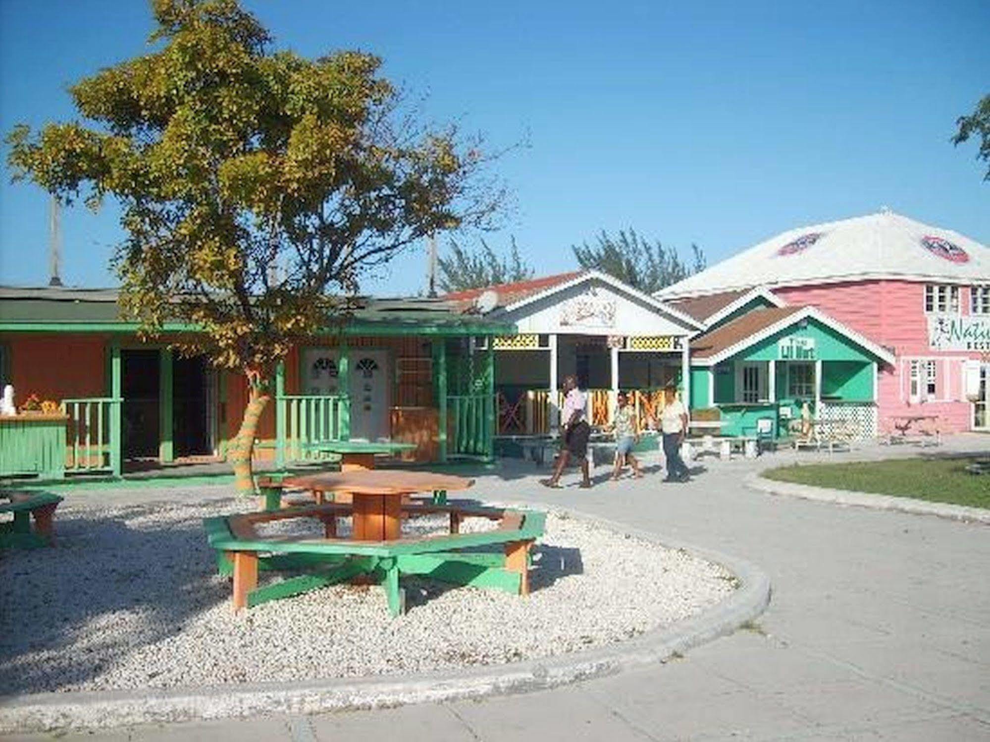 Taste Of Paradise Coral Harbour Exterior foto